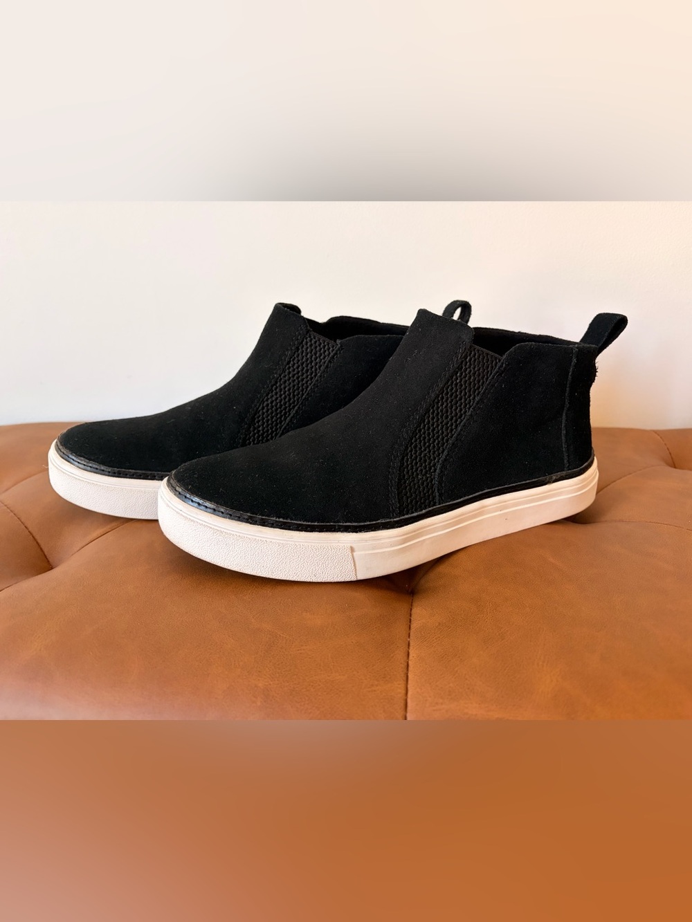 Toms Black Suede Chelsea Slip-On Sneakers